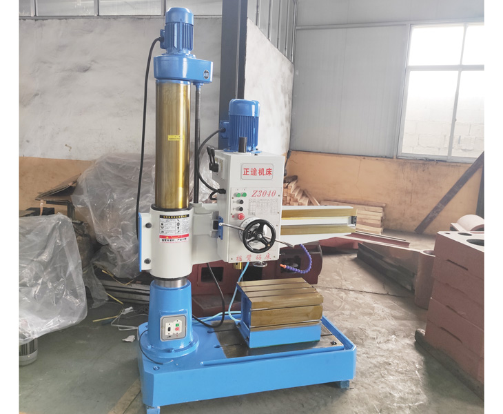 Z3040摇臂钻床